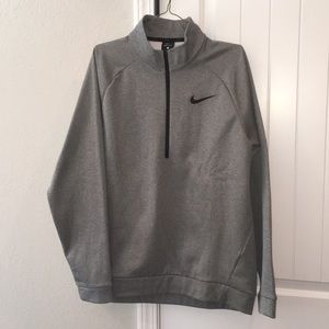 ✅ Nike 1/2 Zip Pullover
